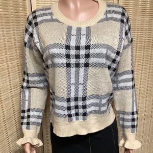 TRENDY THREADS  sweater blouse